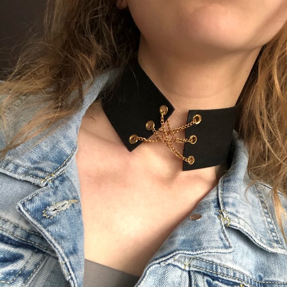 (Free over $20) gold chain lace up choker - Picture 4 of 4